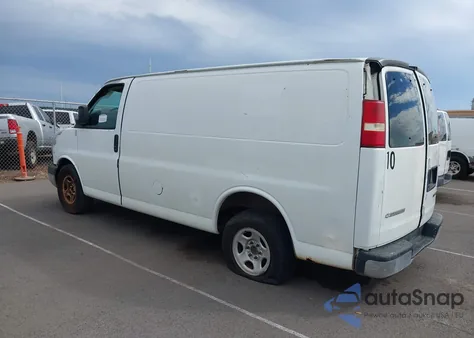 2004 Chevrolet Express из США, поврежденный, VIN 1GCFG15T041238803